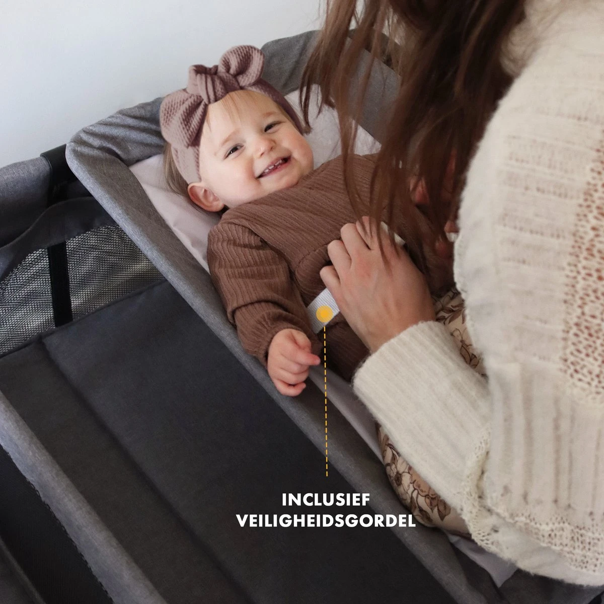 Deryan Luxe Campingbed Compleet - 120x60cm - Bodemverhoger - Verschoonblad - Opbergmand - Grijs - Afbeelding 4