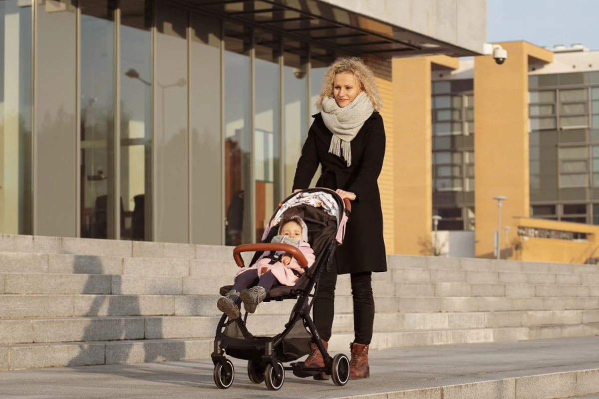 Momi Estelle Pink Wandelwagen WOSP00004 - Afbeelding 17