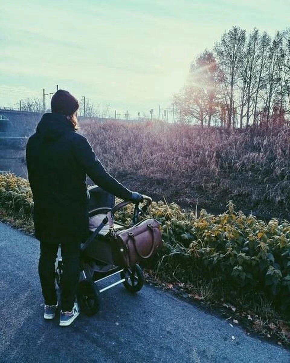 Grote Luiertas Double Zip Satchel Chestnut Redwood - Kunstleer - 42 Cm Breed - Afbeelding 11